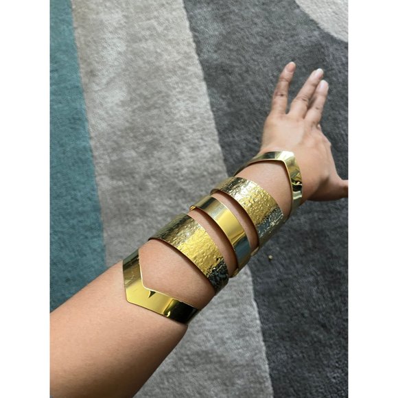 Huge wide gold cuff bracelet chunky bangle costume pageant wedding statement - Picture 6 of 6